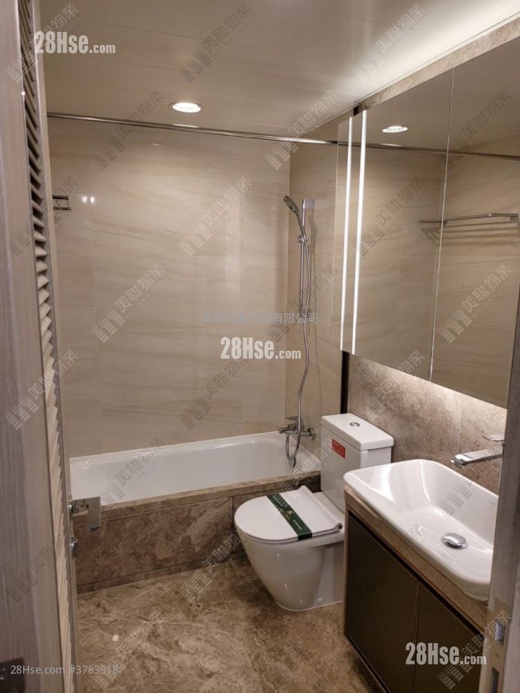 Sea To Sky Rental 4 Bedrooms , 3 Bathrooms 1,054 ft²