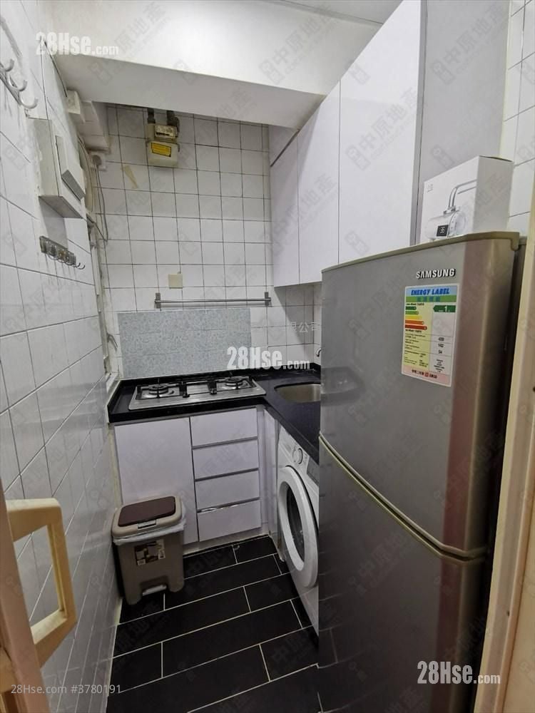 Tsuen Fung Centre Sell 2 Bedrooms , 1 Bathroom 336 ft²