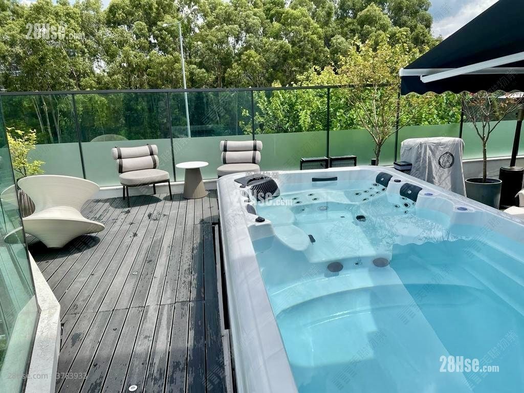 The Carmel Rental 4 Bedrooms , 4 Bathrooms 1,744 ft²