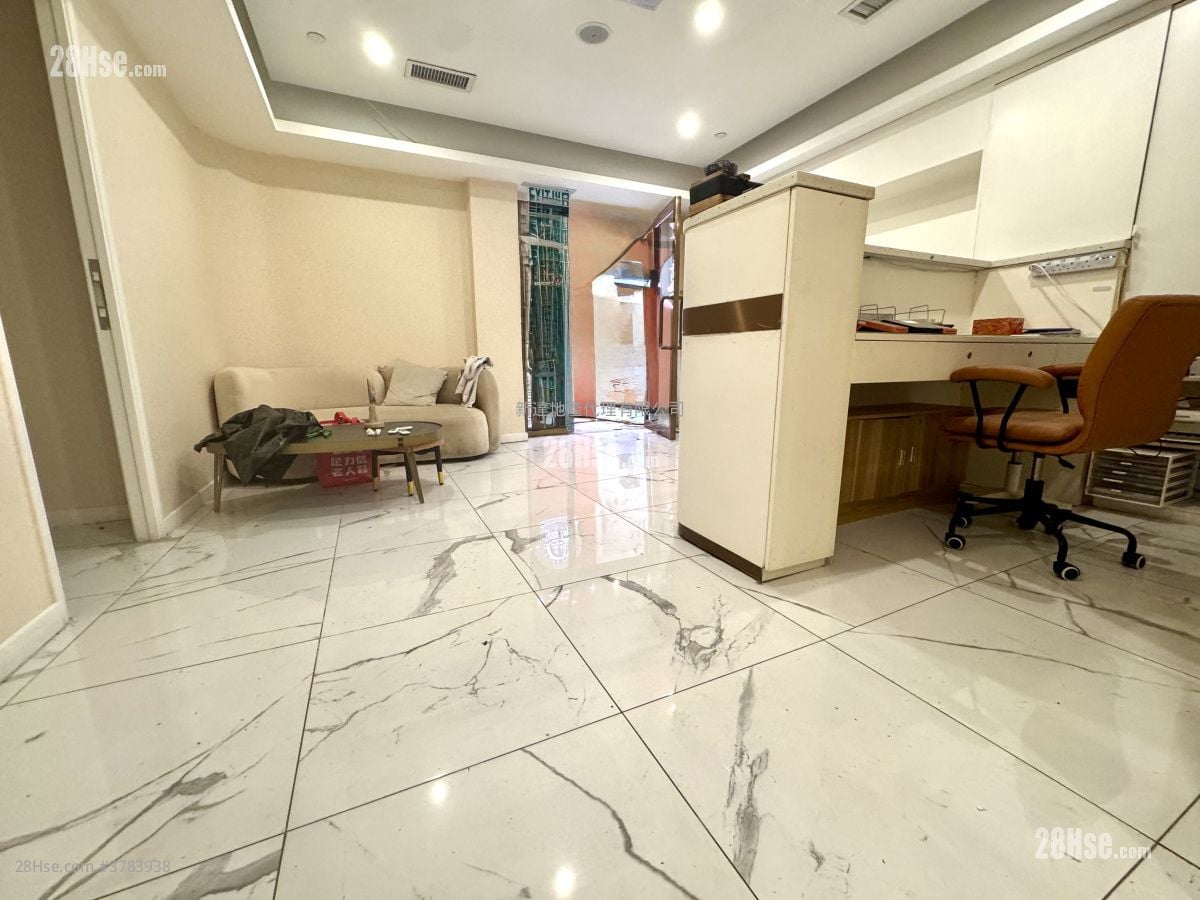 Yuen Long City Centre Rental 5+ Bedrooms , 2 Toilets 1,500 ft²