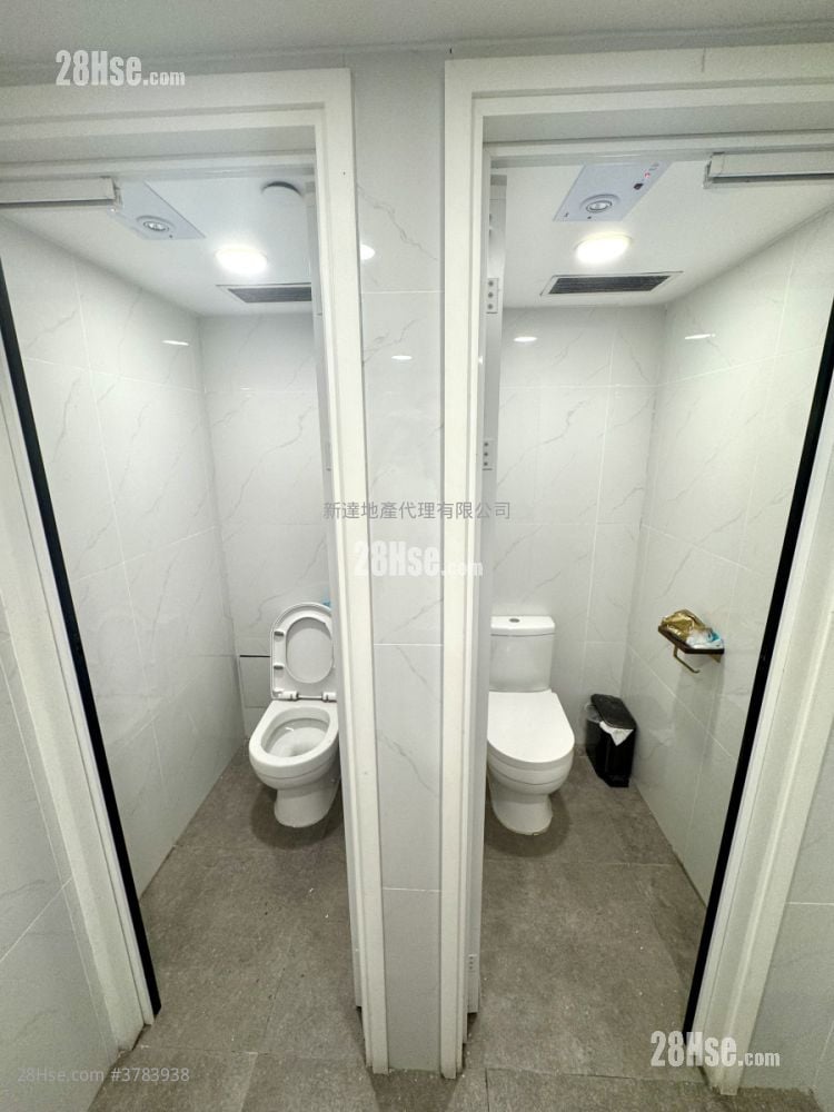 Yuen Long City Centre Rental 5+ Bedrooms , 2 Toilets 1,500 ft²