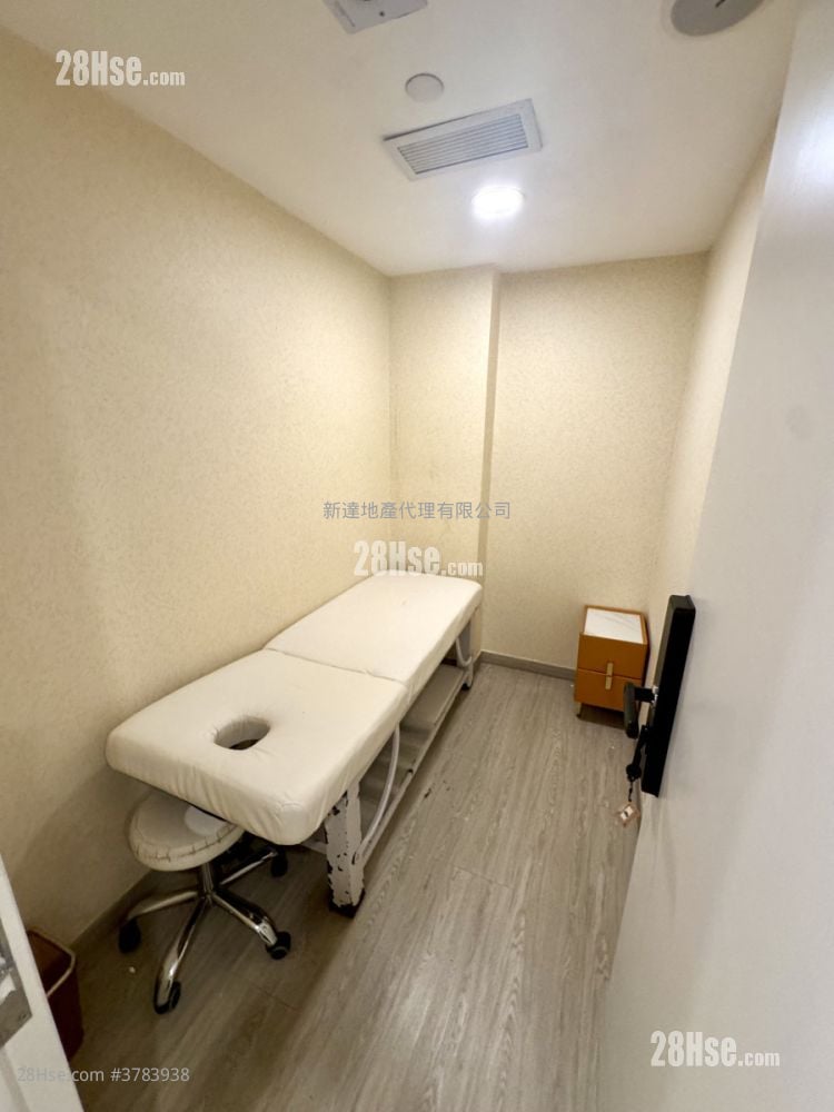 Yuen Long City Centre Rental 5+ Bedrooms , 2 Toilets 1,500 ft²