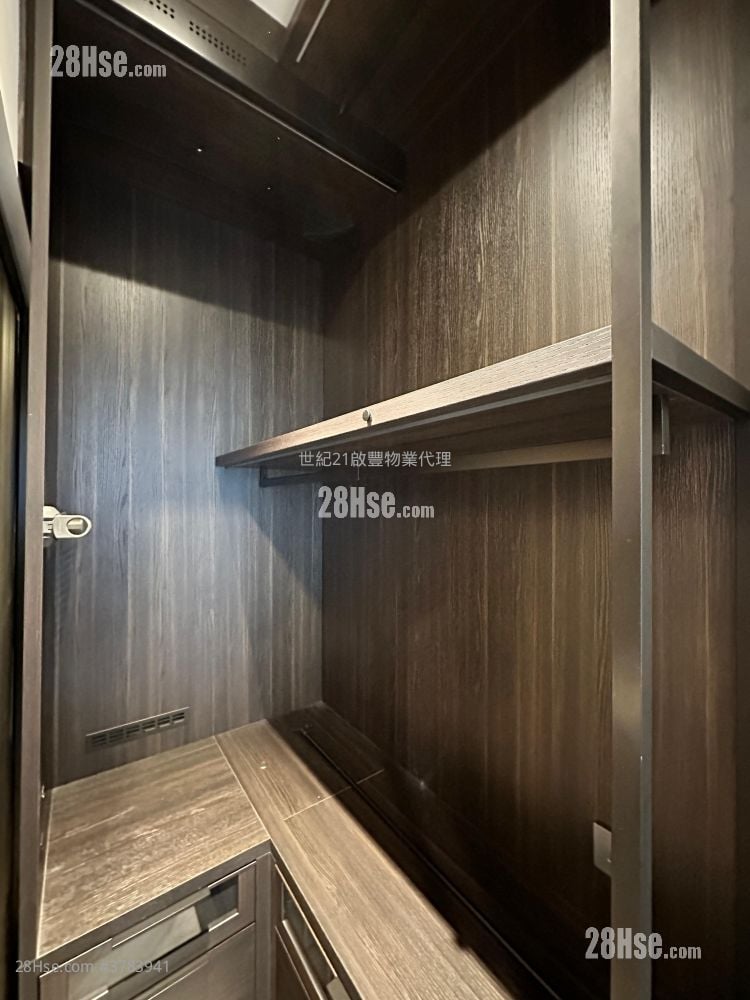 The Henley Sell 1 Bedroom , 1 Bathroom 380 ft²