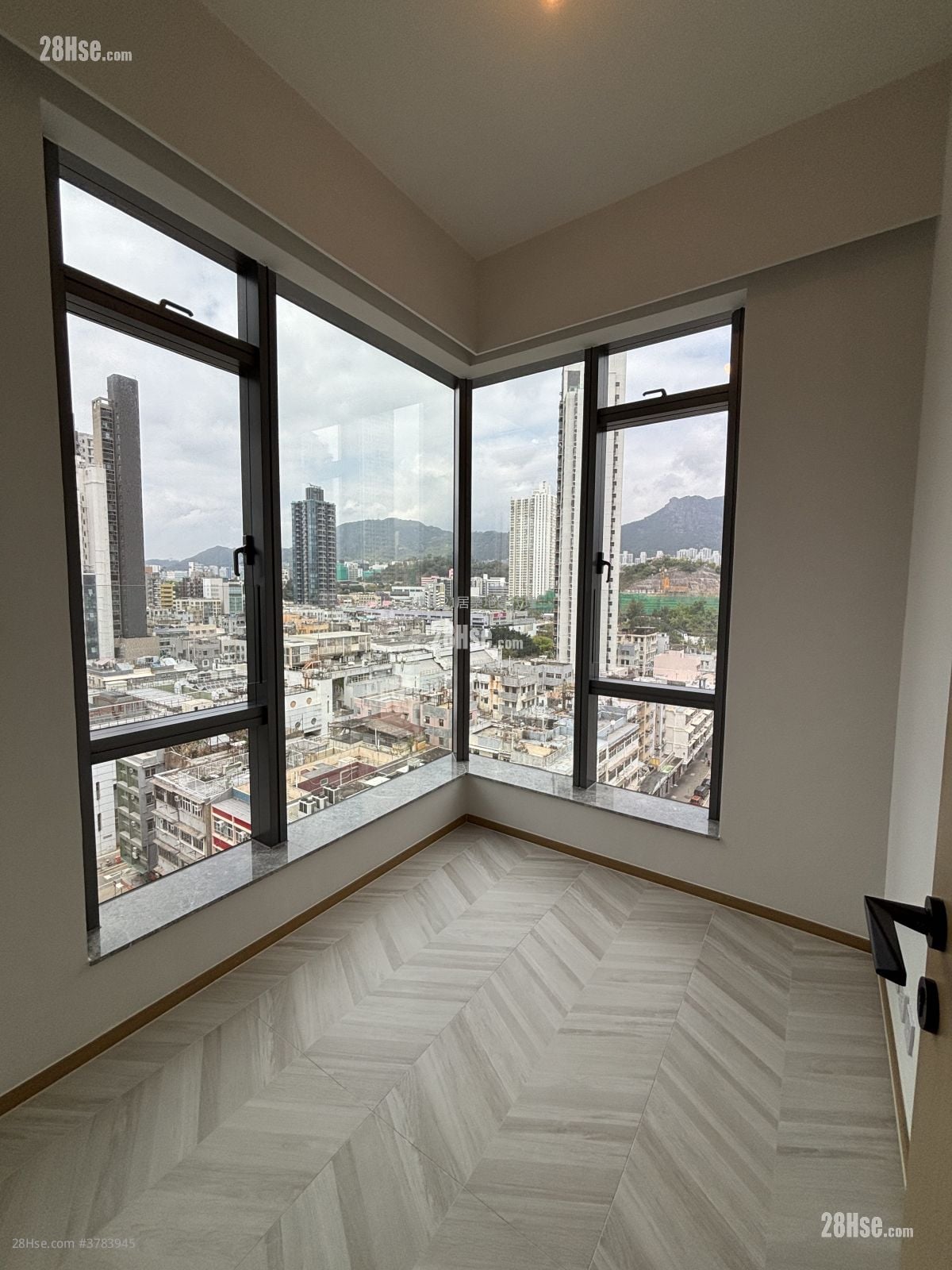 南首 租盘 2 房 , 1 浴室 349 平方尺