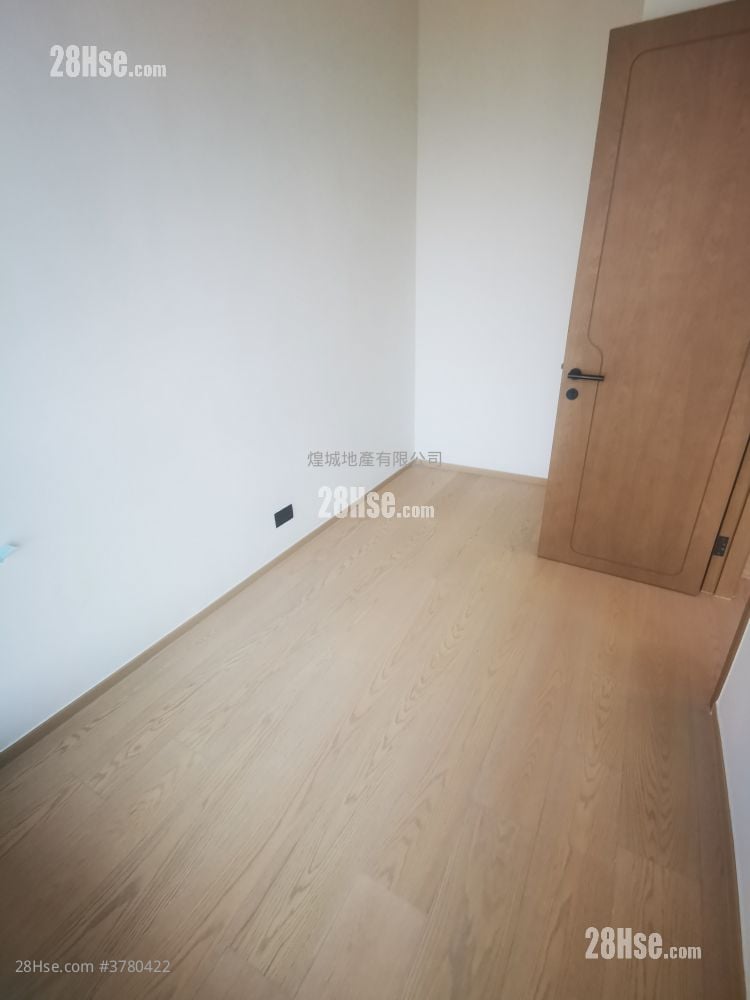 Topside Residence Rental 2 Bedrooms , 1 Bathroom 385 ft²