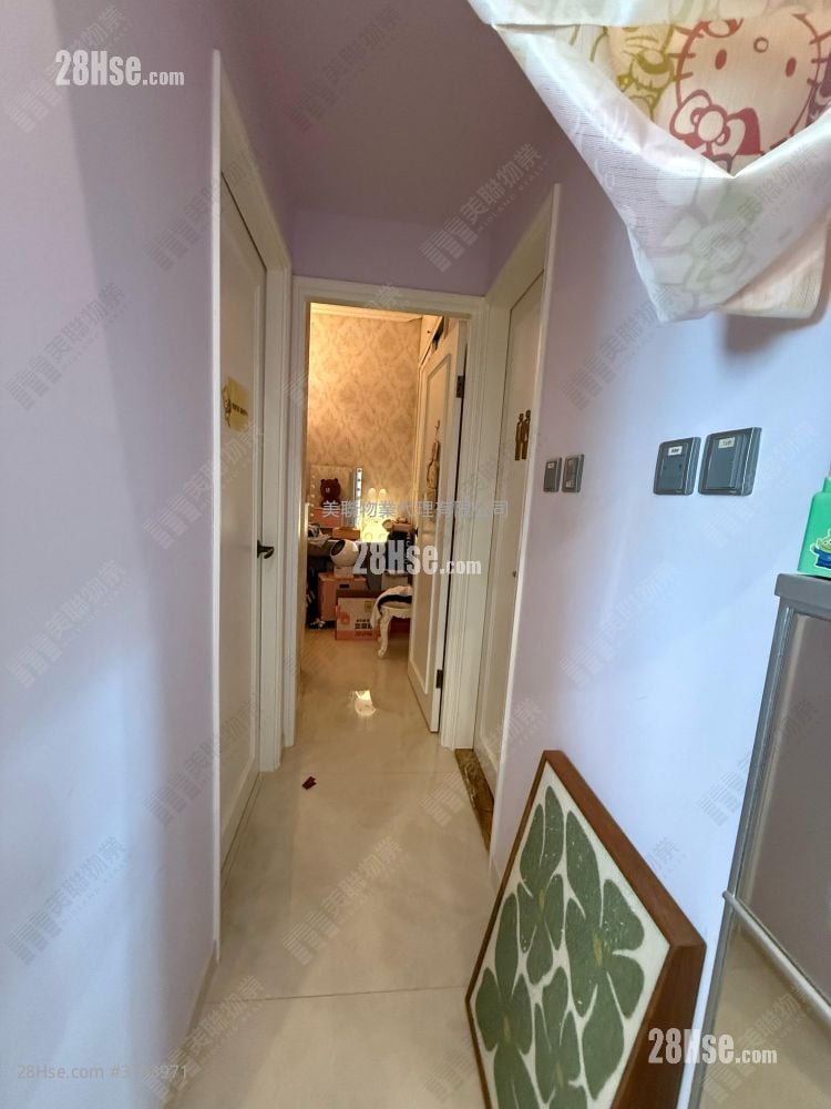 御龙山 售盘 2 房 572 平方尺