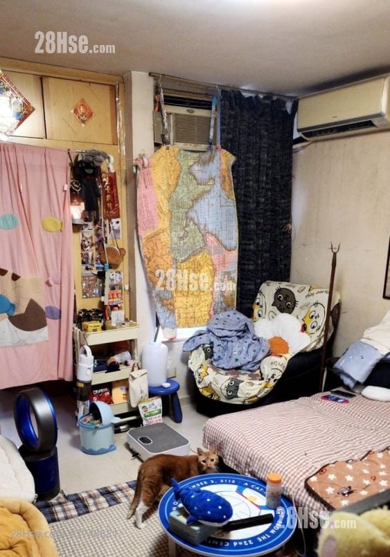 Pok Hong Estate Sell 2 Bedrooms , 1 Bathroom 381 ft²