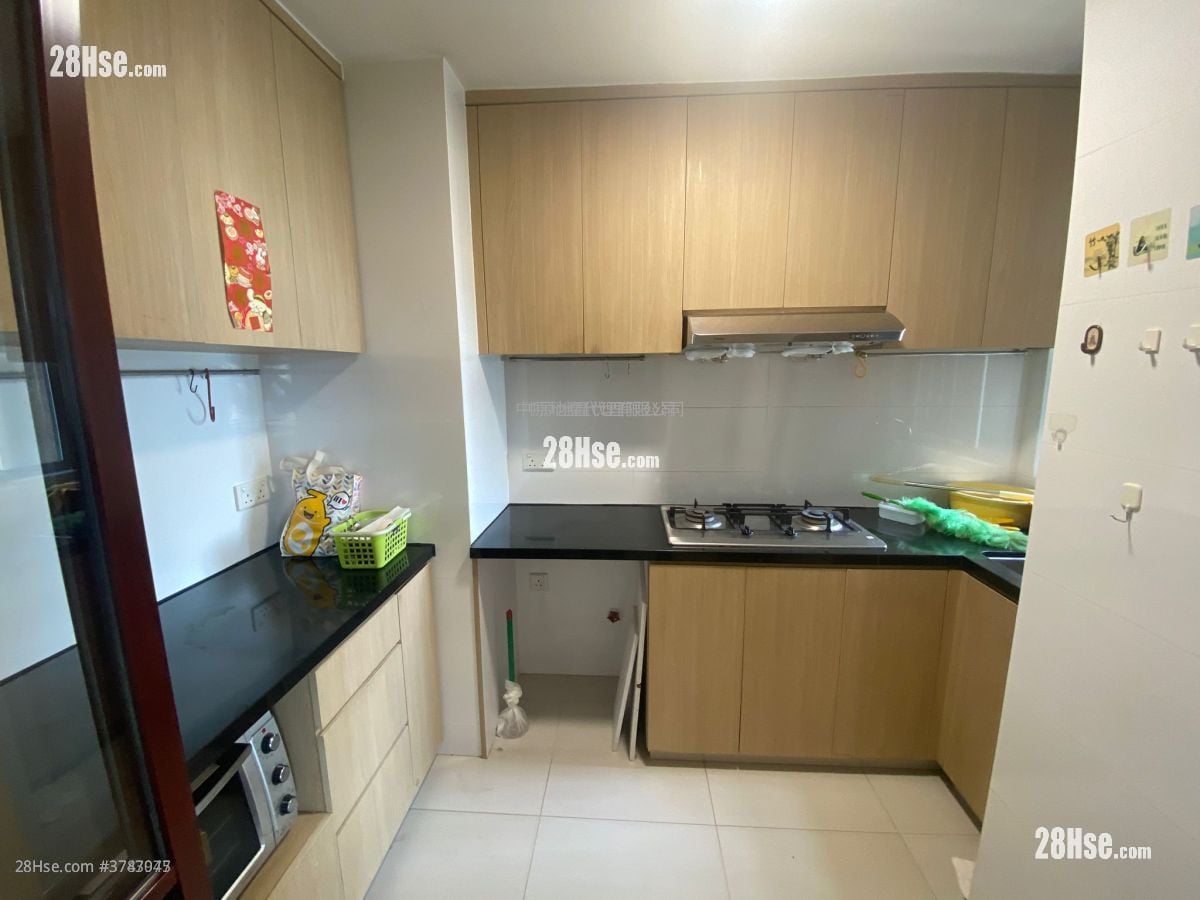 Riviera Gardens Sell 3 Bedrooms , 2 Bathrooms 665 ft²