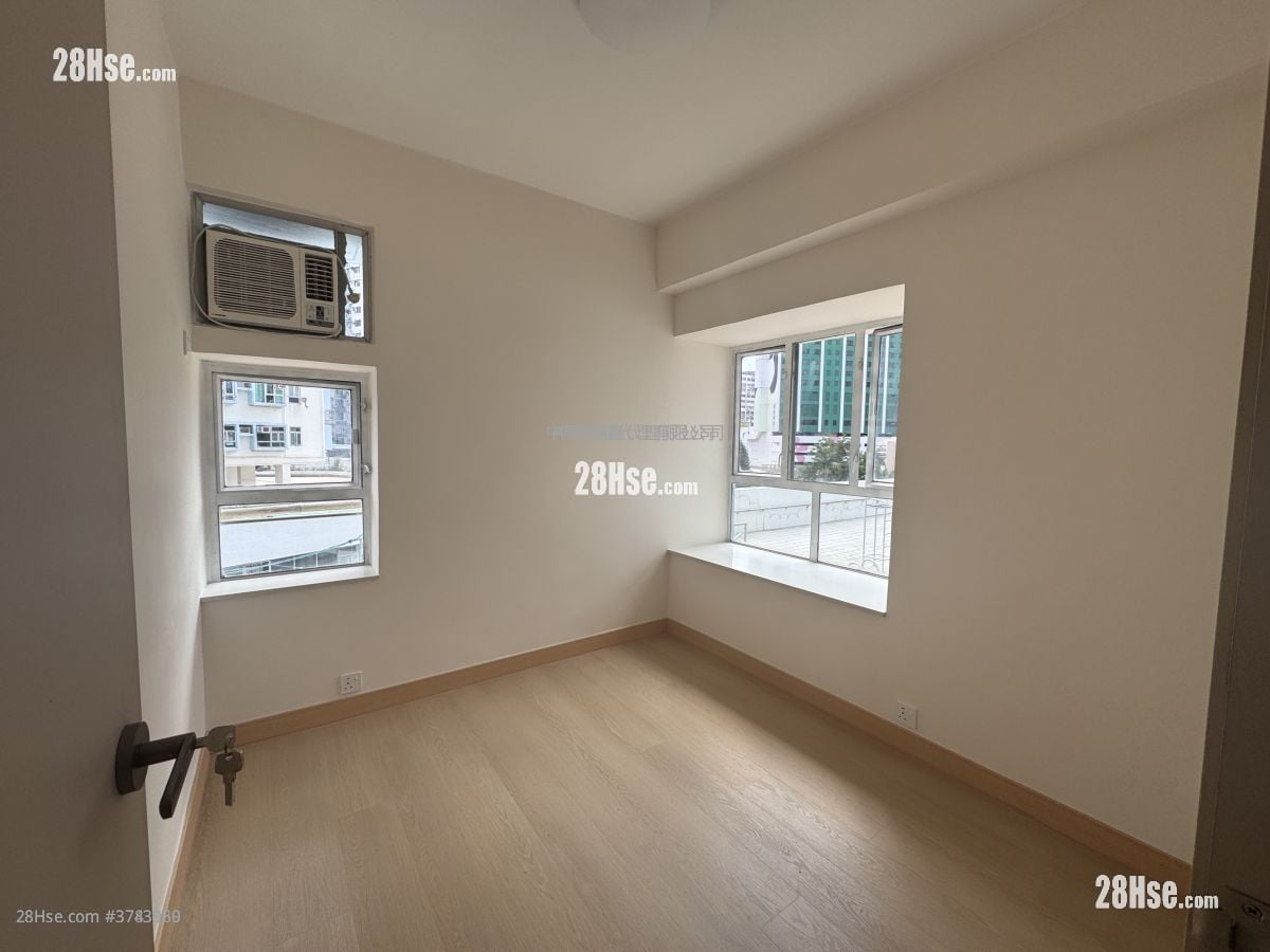 豪辉花园 售盘 3 房 , 1 浴室 463 平方尺