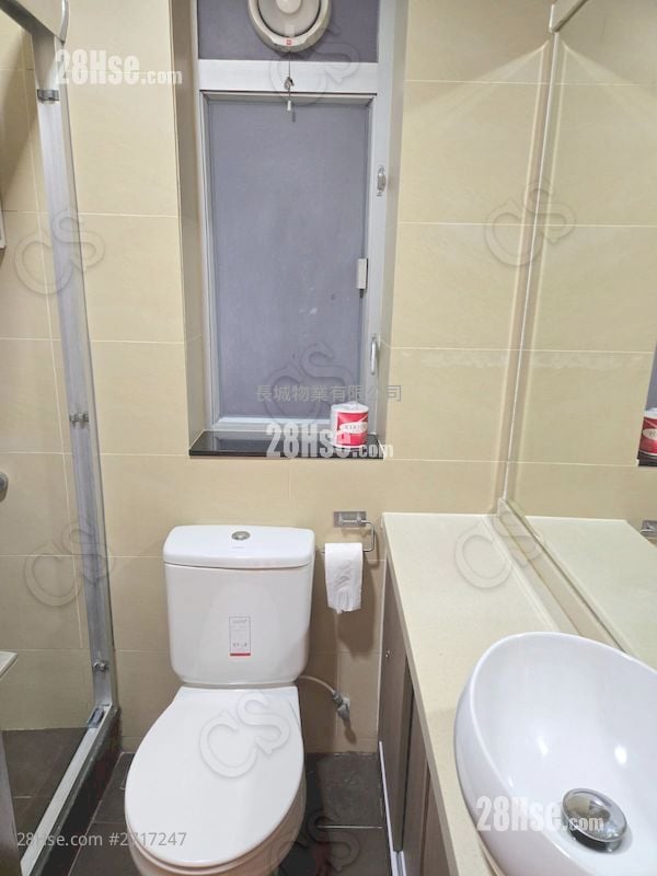 Nan Fung Sun Chuen Sell 2 Bedrooms , 1 Bathroom 391 ft²