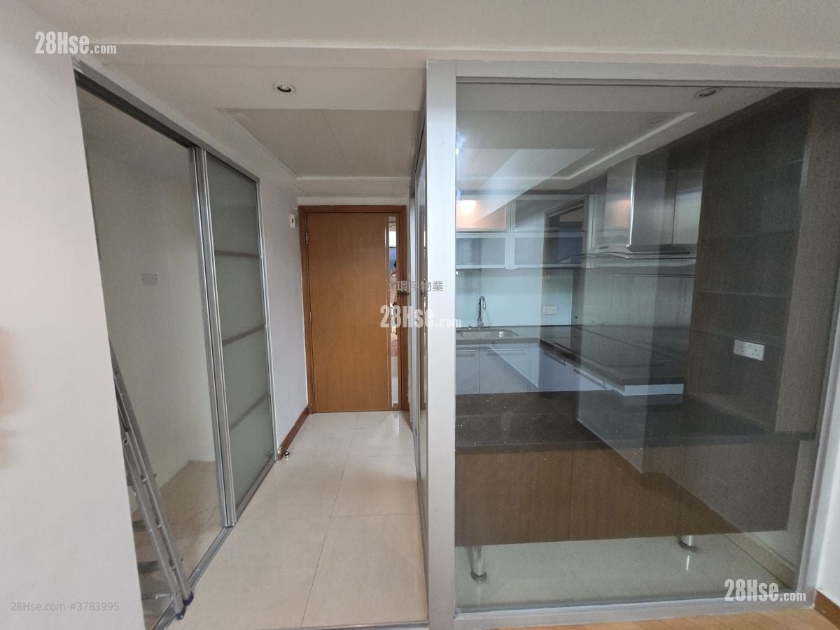 Chelsea Court Sell 2 Bedrooms , 1 Bathroom 479 ft²