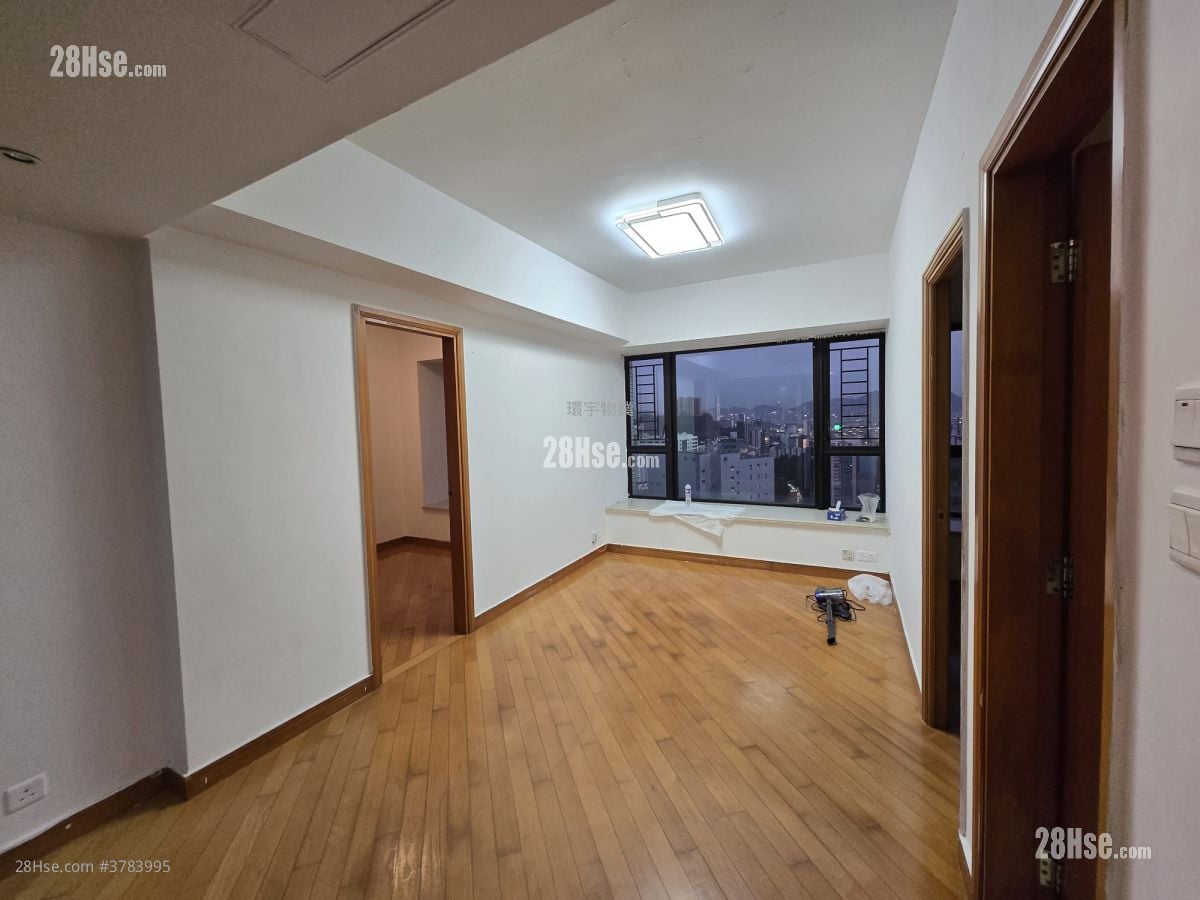 Chelsea Court Sell 2 Bedrooms , 1 Bathroom 479 ft²