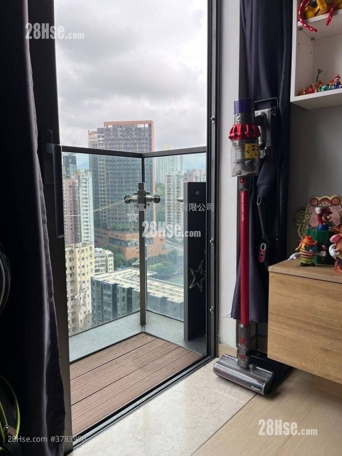 Metro 6 Sell 413 ft²