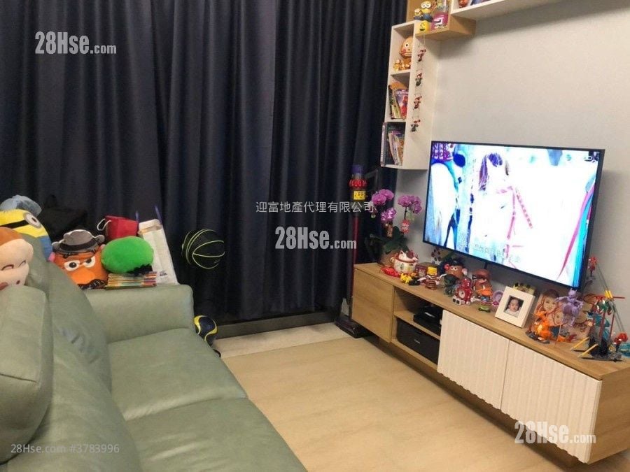 Metro 6 Sell 413 ft²