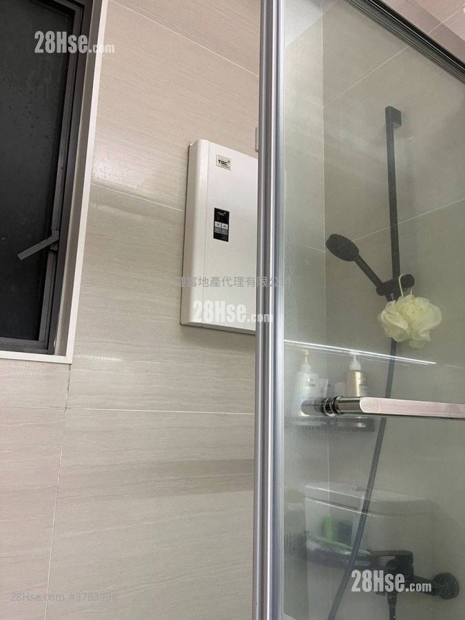 Metro 6 Sell 413 ft²