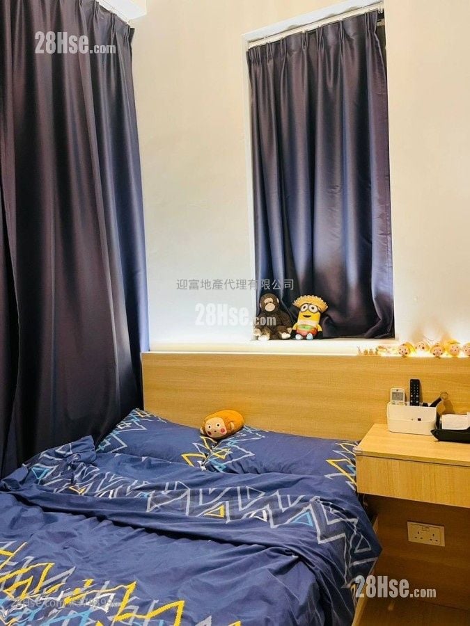 Metro 6 Sell 413 ft²