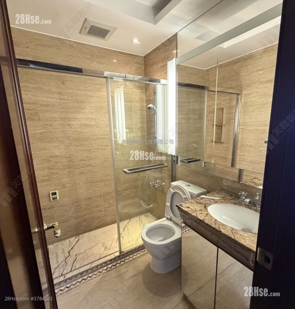 The Palazzo Rental 4 Bedrooms , 3 Bathrooms 1,461 ft²