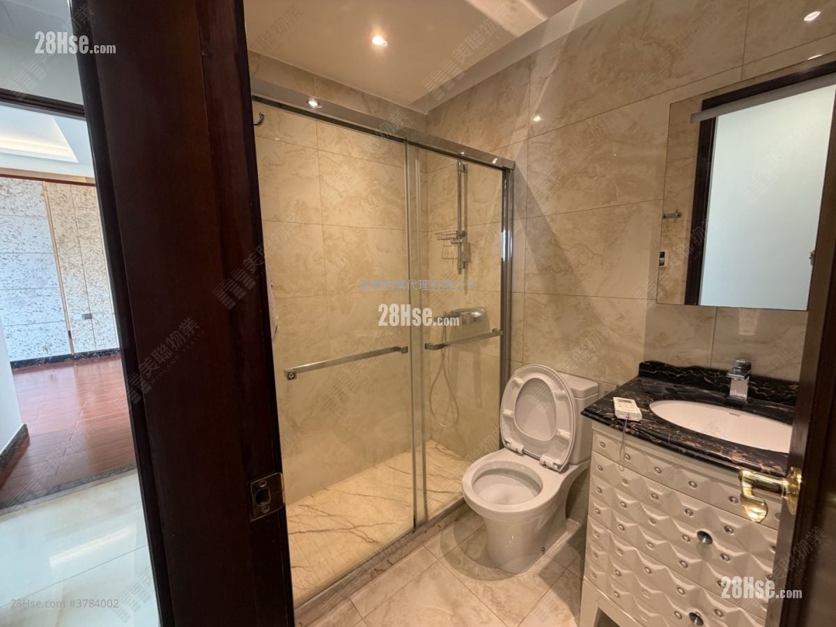 The Palazzo Rental 4 Bedrooms , 3 Bathrooms 1,461 ft²