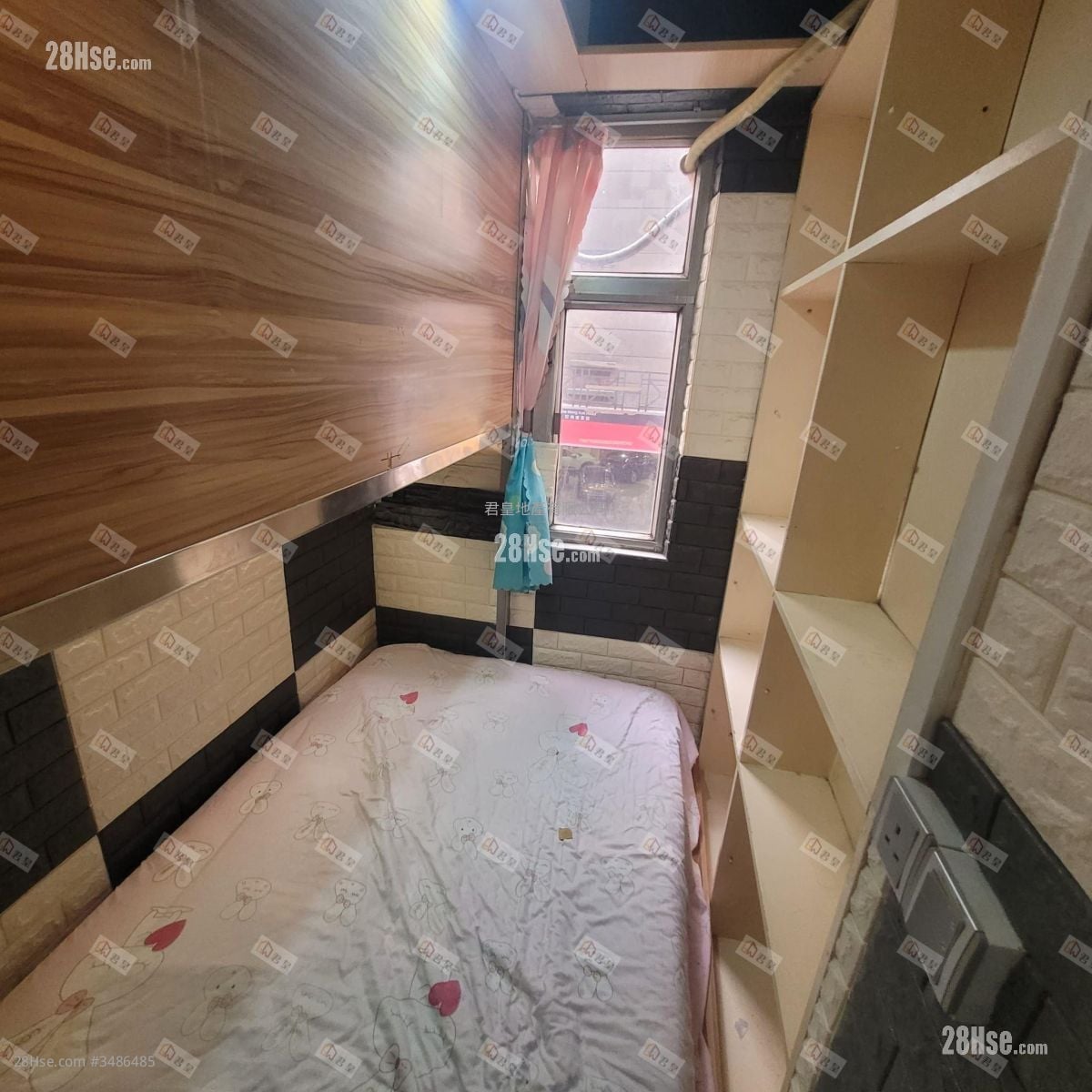 Cheung Hing Mansion Sell 2 Bedrooms , 1 Bathroom 256 ft²