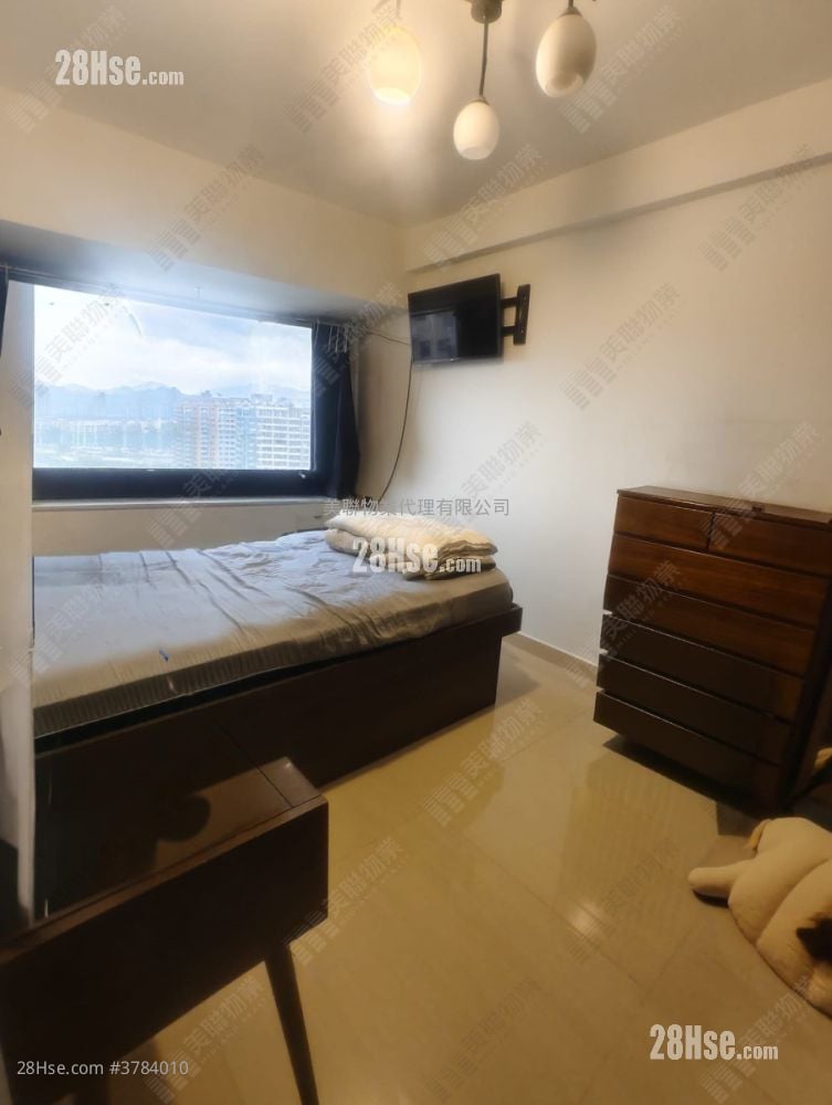 bedroom 1: Scenic Garden Sell 3 Bedrooms , 1 Bathroom 680 ft²