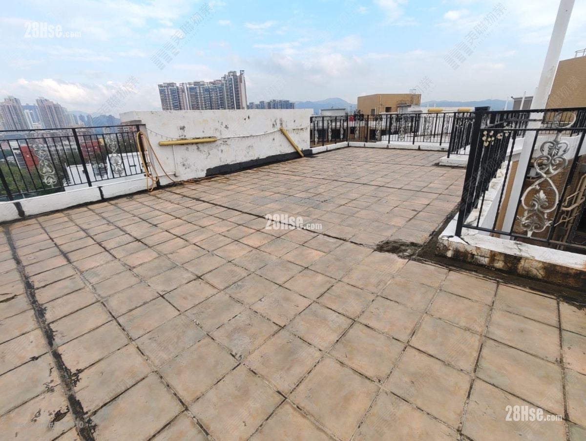 rooftoop: Scenic Garden Sell 3 Bedrooms , 1 Bathroom 680 ft²