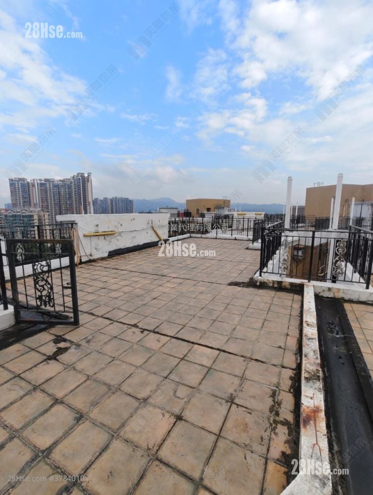 rooftoop: Scenic Garden Sell 3 Bedrooms , 1 Bathroom 680 ft²