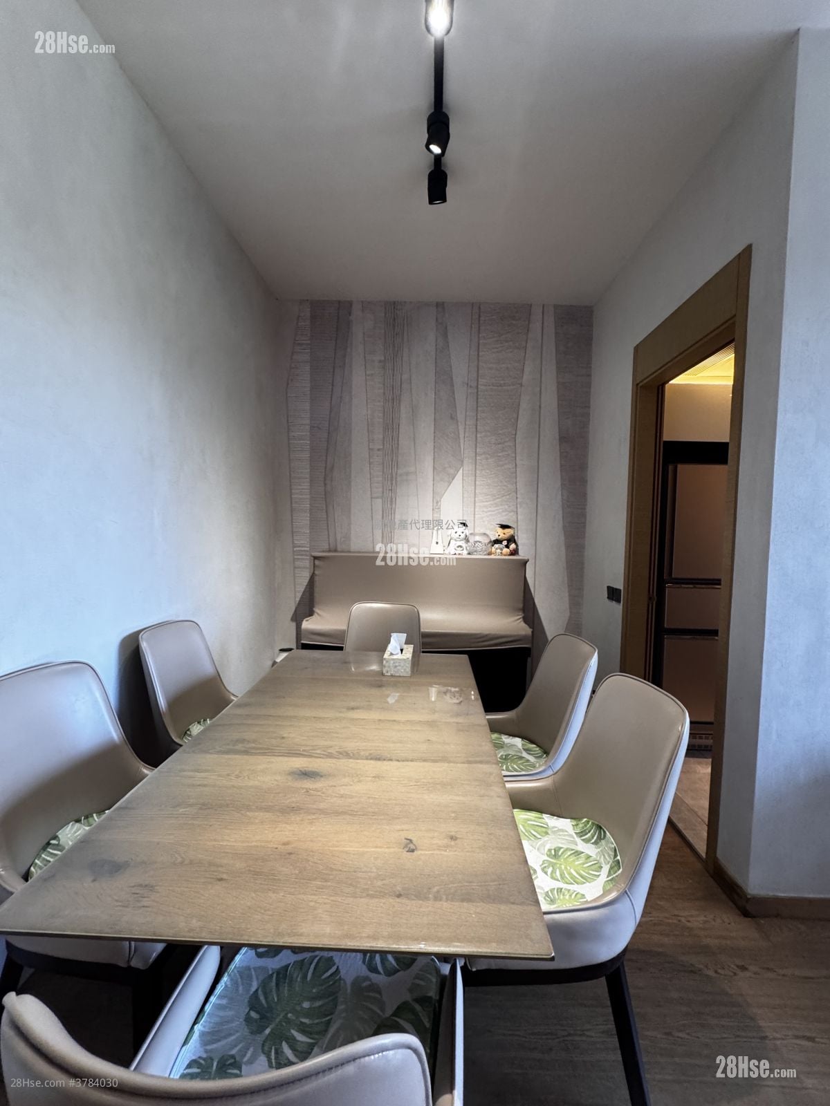 峻源 售盘 3 房 879 平方尺