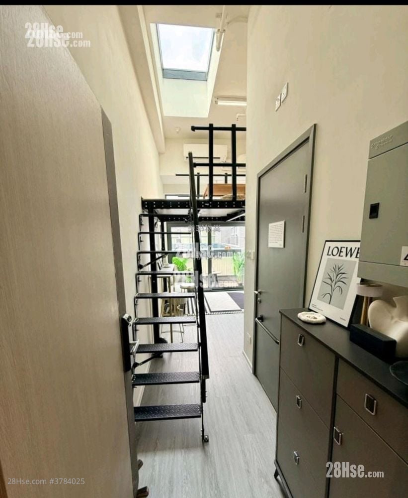 I City Sell Studio , 1 Toilet