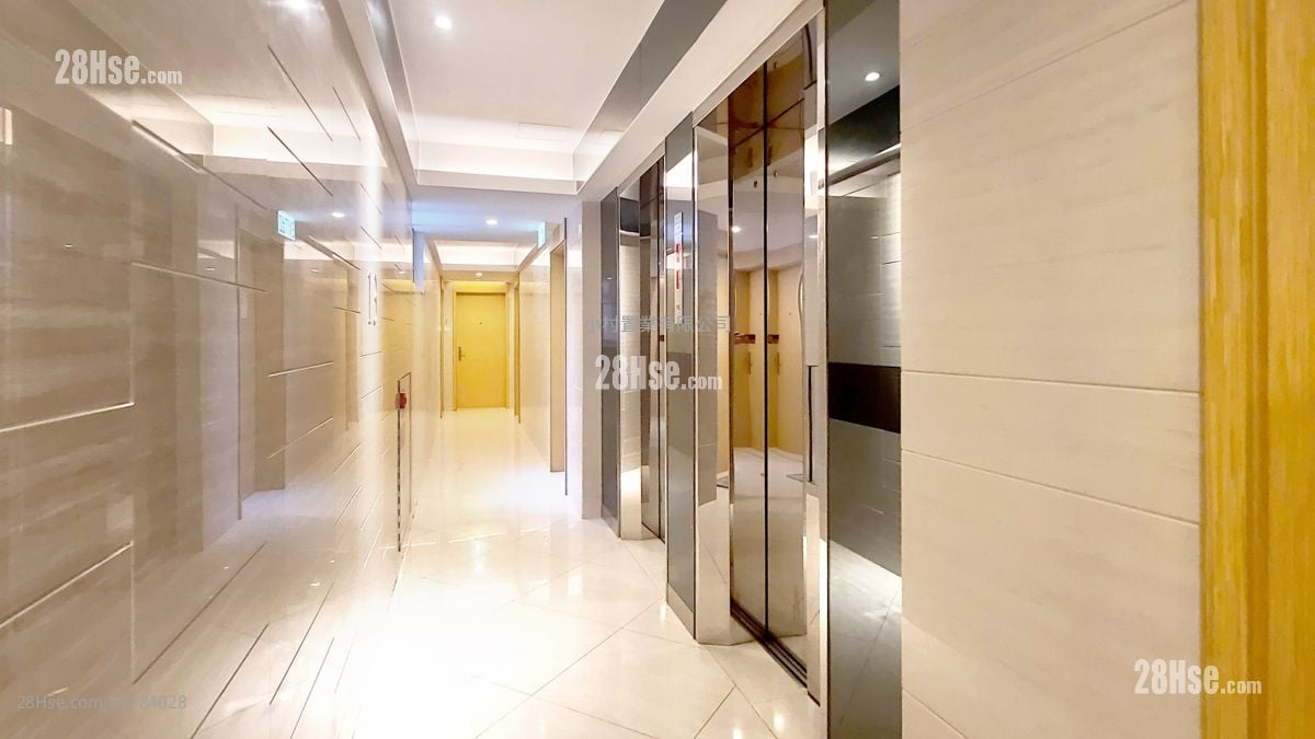 Lobby: Prime Mansion Rental 3 Bedrooms , 2 Bathrooms 600 ft²