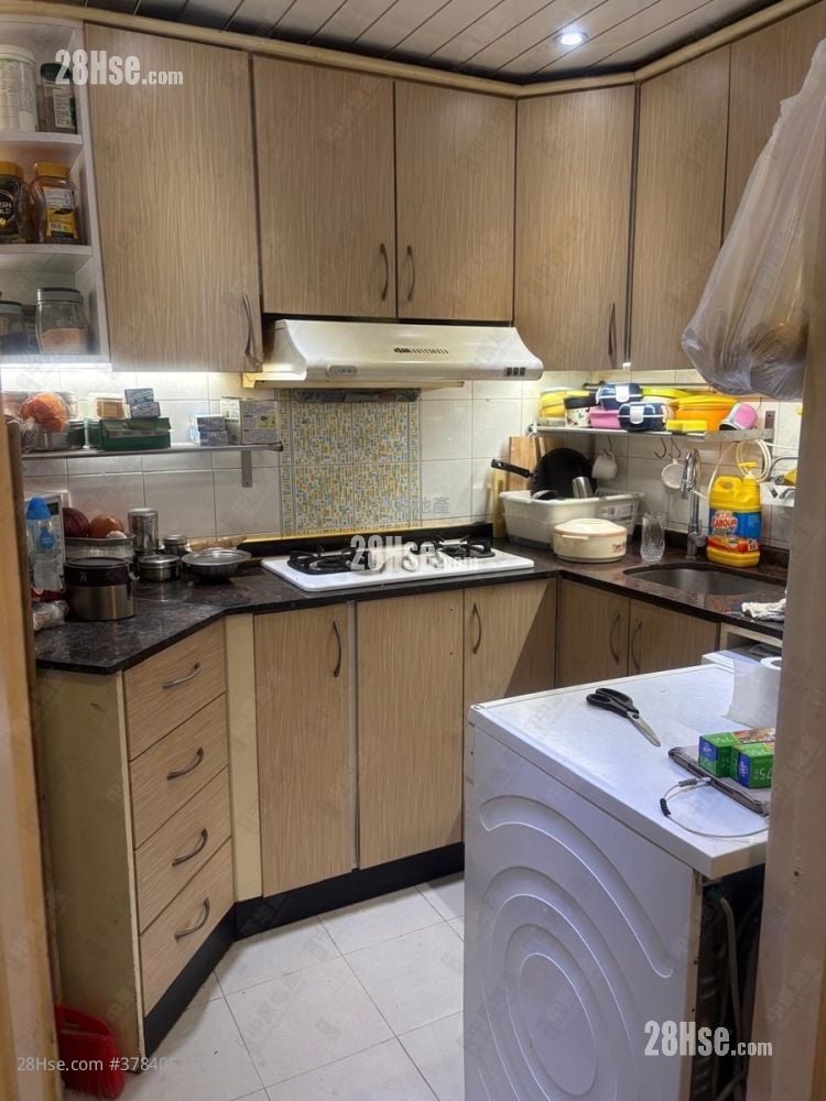 Kingswood Villas Sell 3 Bedrooms 633 ft²