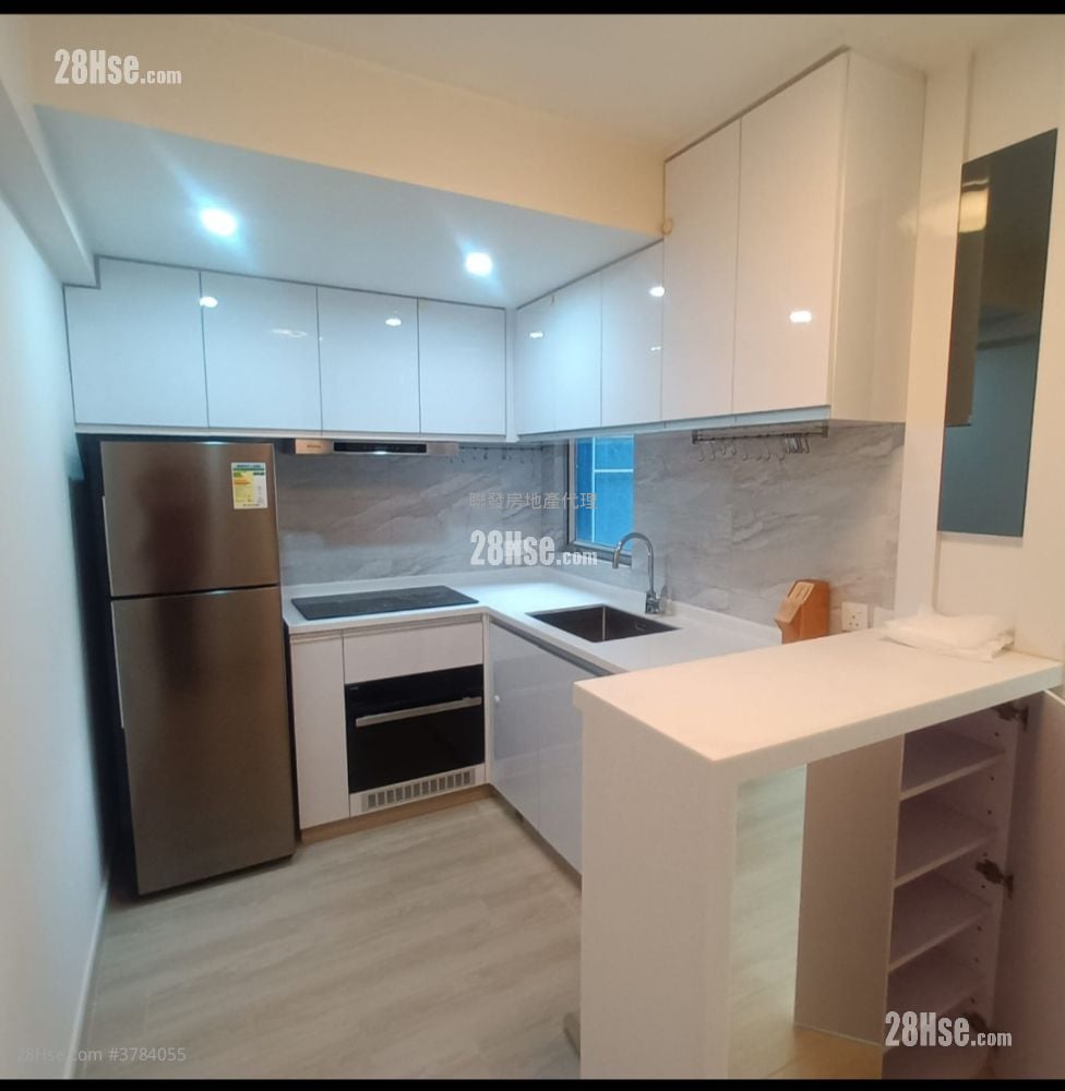 Hoi Tak Gardens Rental Studio , 1 Bathroom 325 ft²