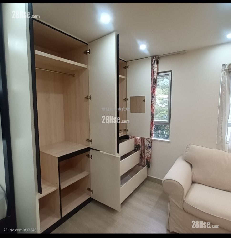 Hoi Tak Gardens Rental Studio , 1 Bathroom 325 ft²