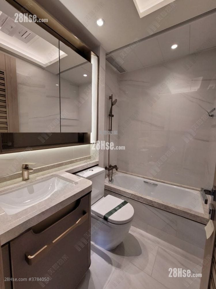 Mayfair By The Sea 8 Sell 3 Bedrooms , 2 Bathrooms 694 ft²