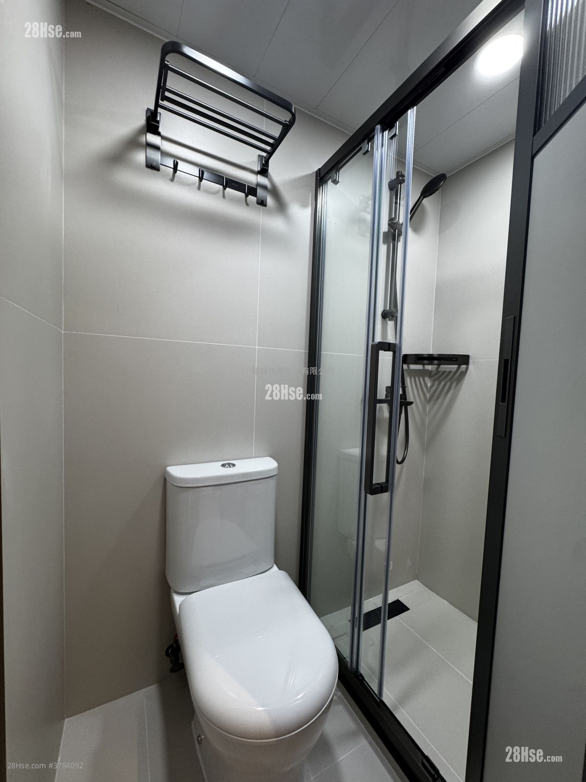 Burlington House Rental Studio , 1 Bathroom 160 ft²