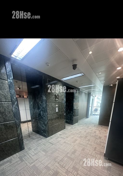 Hip Shing Hong Centre Rental 5+ Bedrooms , 2 Toilets 1,890 ft²