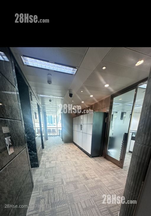 Hip Shing Hong Centre Rental 5+ Bedrooms , 2 Toilets 1,890 ft²