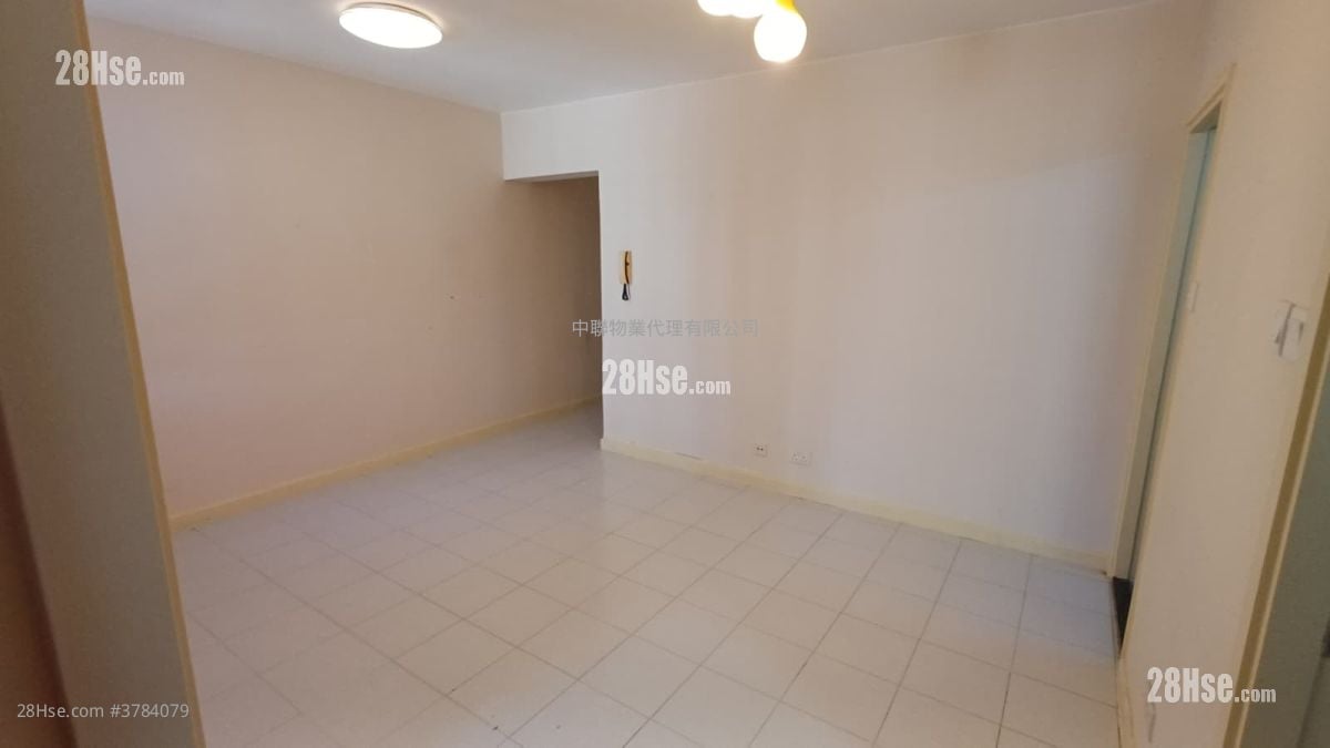 Carado Garden Sell 2 Bedrooms , 1 Bathroom 428 ft²