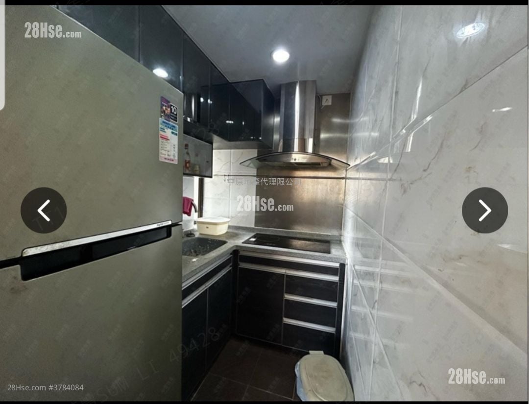 Luk Yeung Sun Chuen Sell 2 Bedrooms , 1 Bathroom 475 ft²
