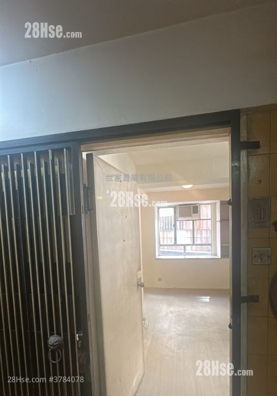 Co-Tack Building Sell 255 ft²