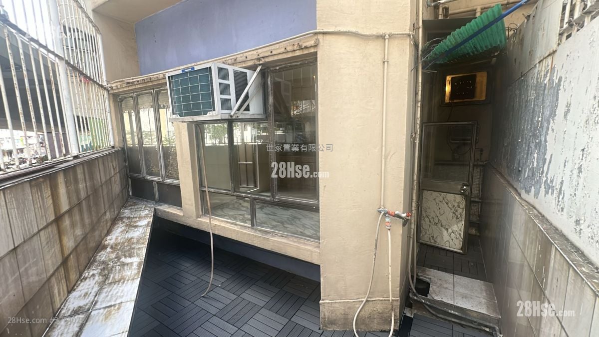 Co-Tack Building Sell 255 ft²