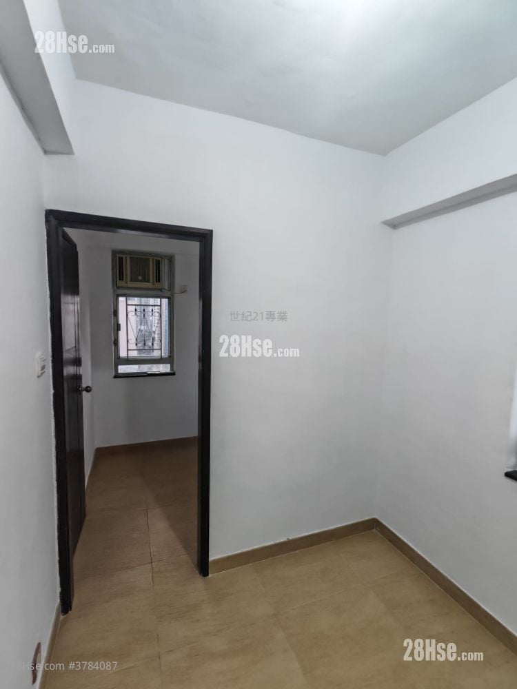 Lever Building Sell 1 Bedroom 270 ft²