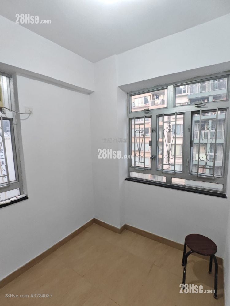 Lever Building Sell 1 Bedroom 270 ft²