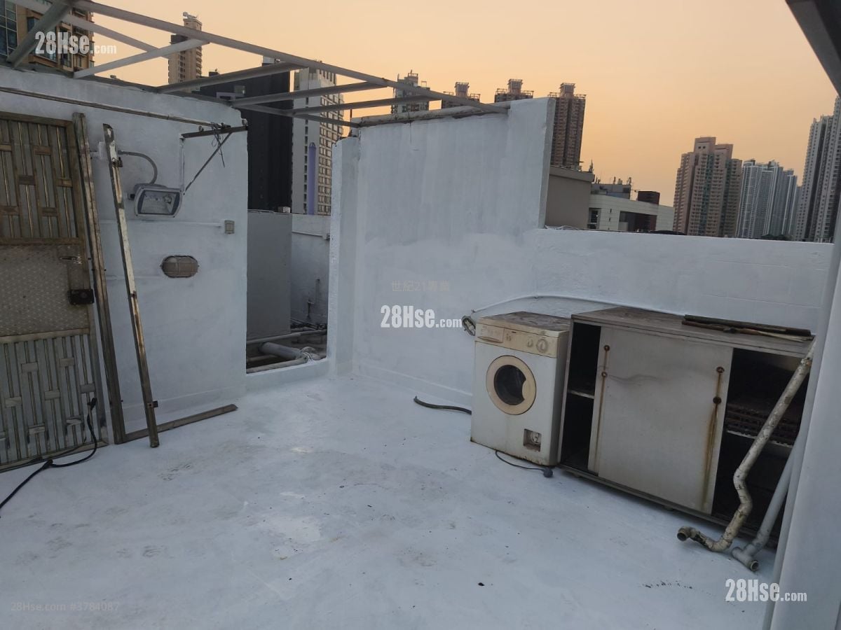 Lever Building Sell 1 Bedroom 270 ft²