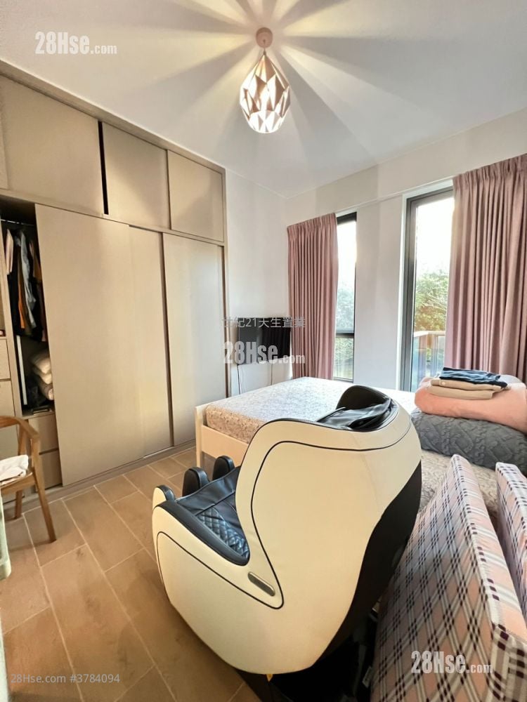 OMA OMA 售盘 4 房 , 3 浴室 1,019 平方尺