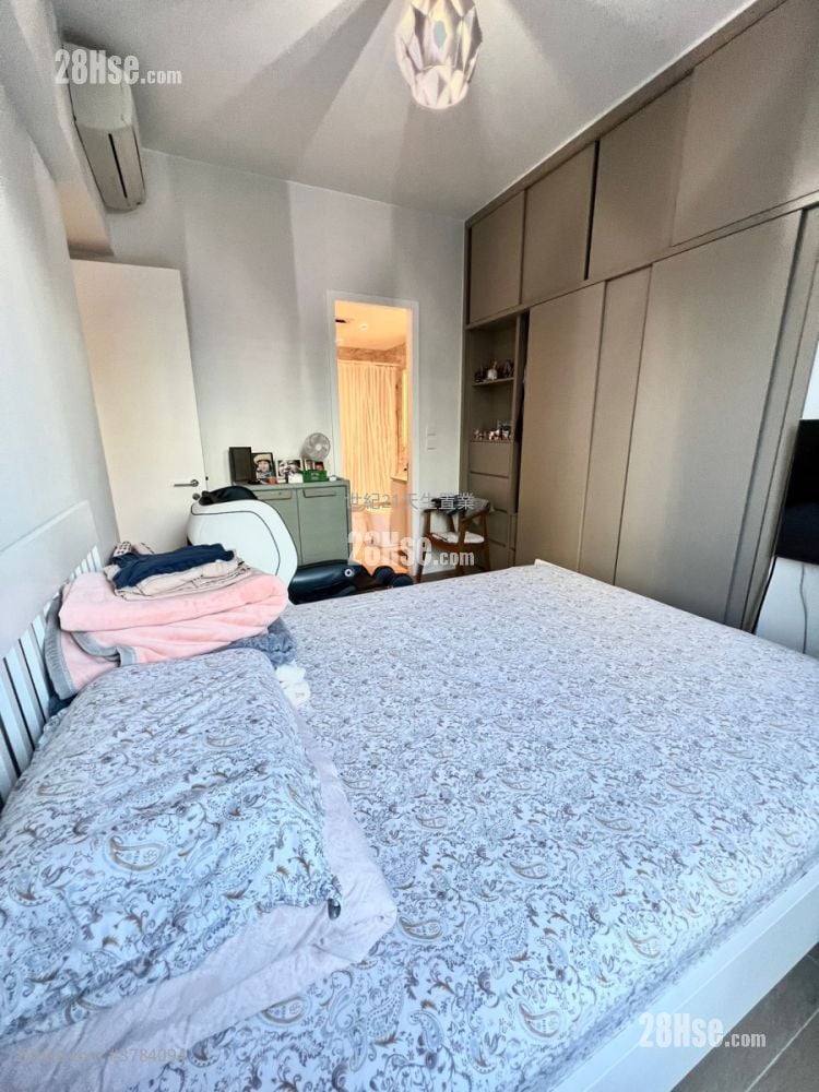 OMA OMA 售盘 4 房 , 3 浴室 1,019 平方尺