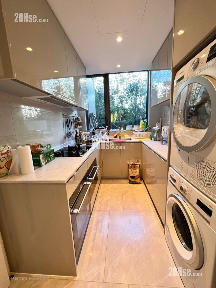 OMA OMA 售盘 4 房 , 3 浴室 1,019 平方尺