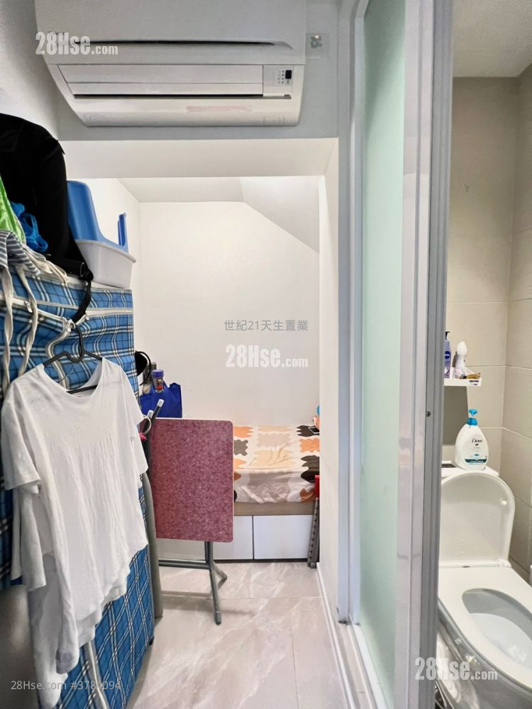 OMA OMA 售盘 4 房 , 3 浴室 1,019 平方尺