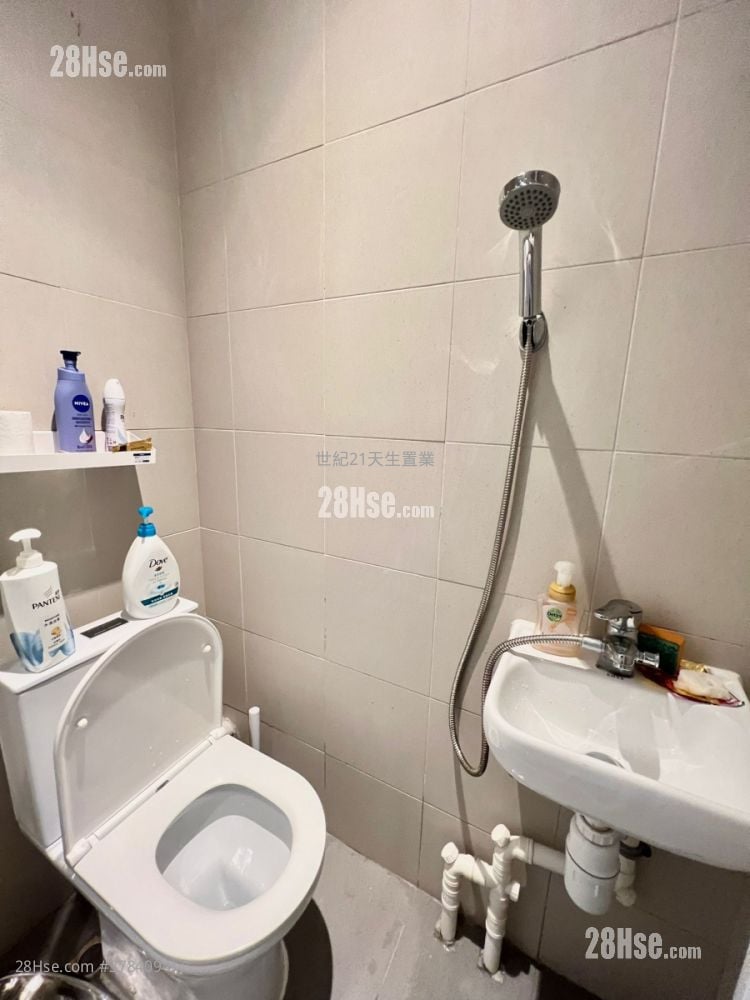 OMA OMA 售盘 4 房 , 3 浴室 1,019 平方尺