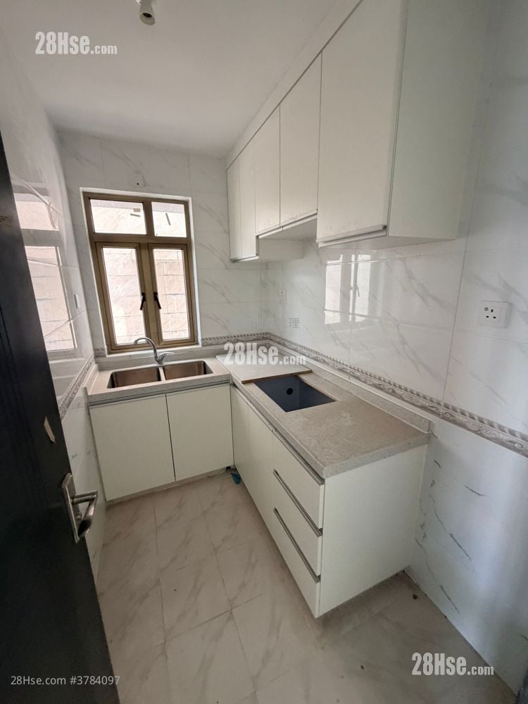 Village Sell 3 Bedrooms , 1 Bathroom 700 ft²