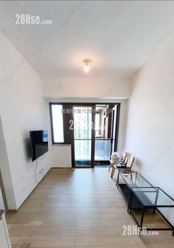 Lp6 Sell 2 Bedrooms , 1 Bathroom 463 ft²